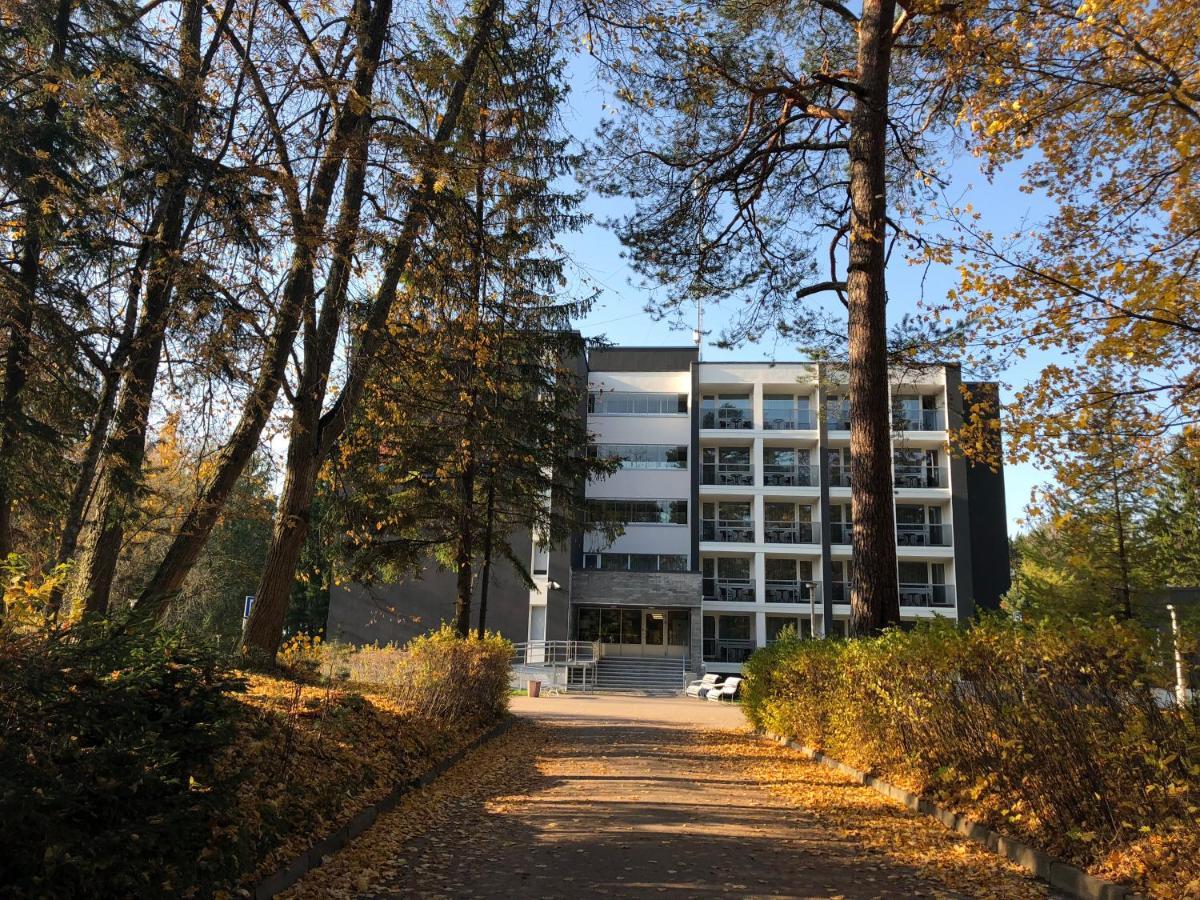 Liivarand Hotel 나르바죠수 외부 사진