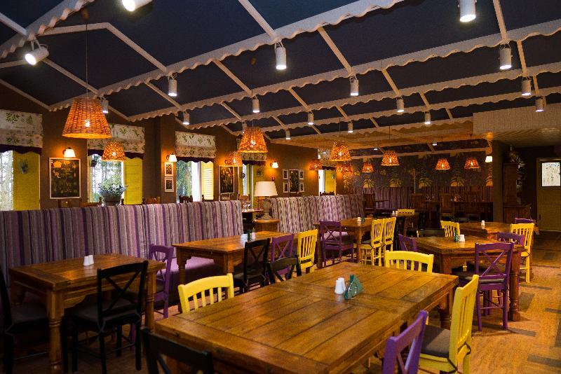 Liivarand Hotel 나르바죠수 외부 사진