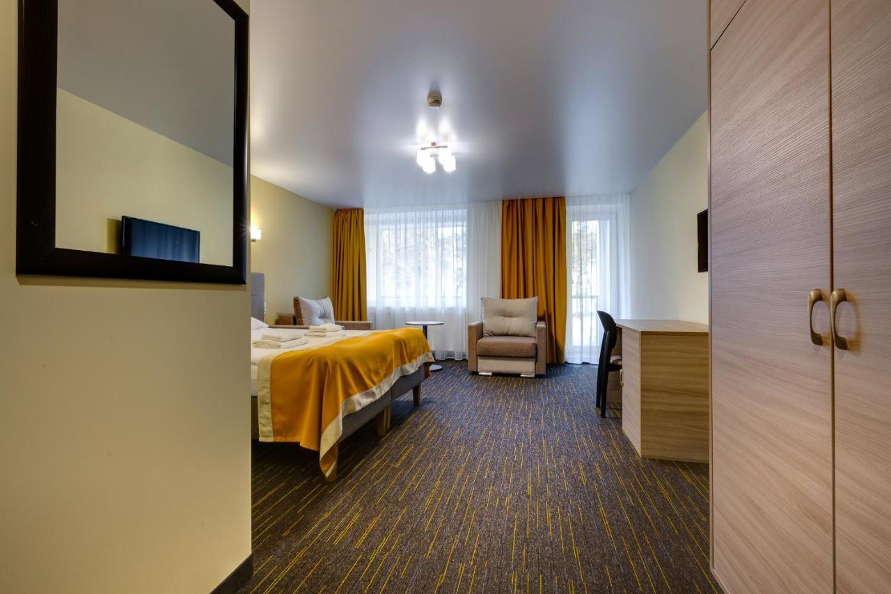 Liivarand Hotel 나르바죠수 외부 사진